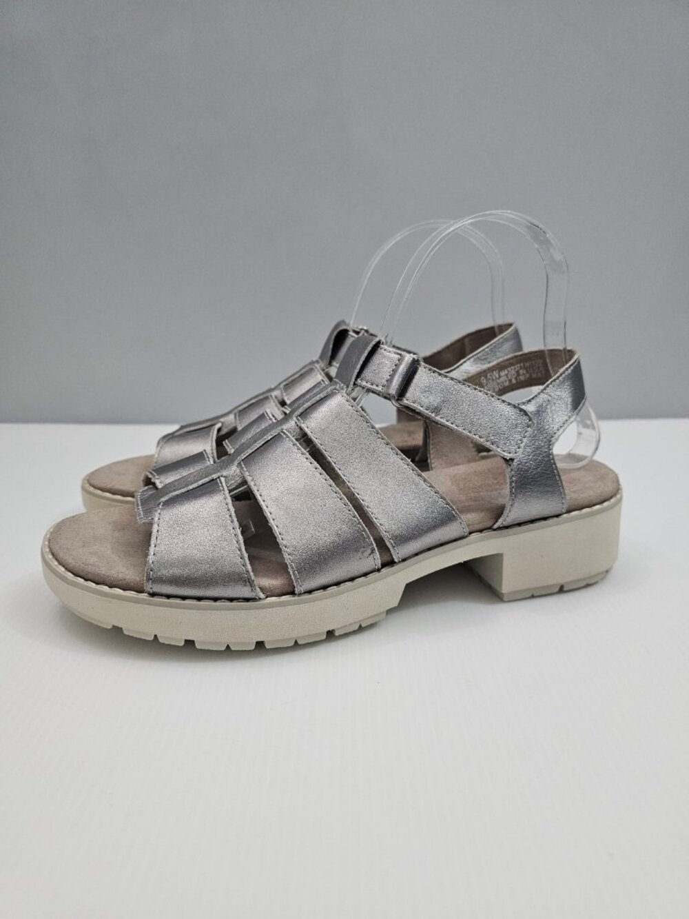 Munro Marley Fisherman Sandal Womens 9.5 WIDE Silver Leather Comfort Lug Sole